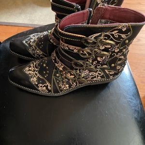 Ankle/pointed toe/Cowboy boots